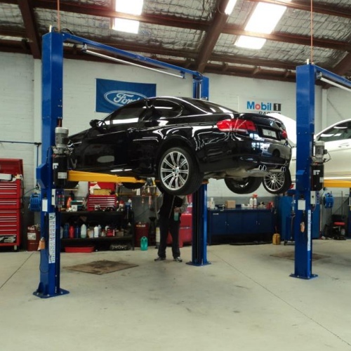 Ford Car Lift for Underbody Inspection