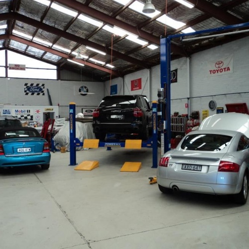 Vehicle Diagnostic or Inspection in Progress